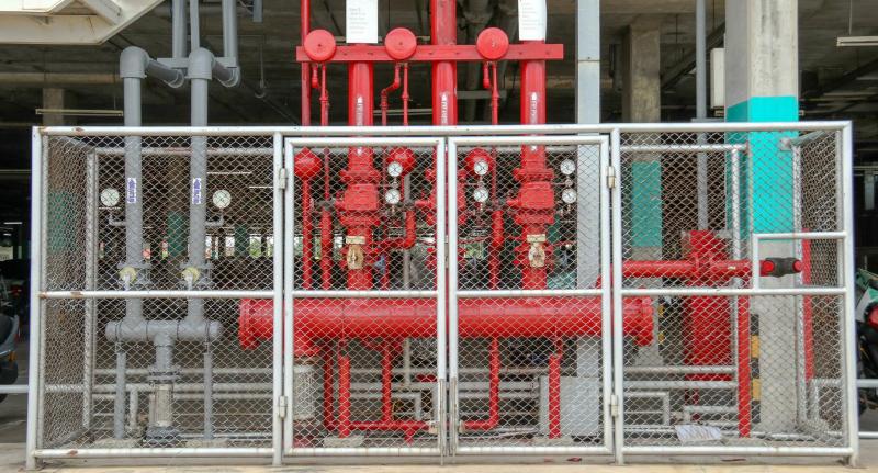 Sistema de hidrantes e mangotinhos para combate a incêndio: como escolher e instalar Sistema de hidrantes e mangotinhos para combate a incêndio: como escolher e instalar