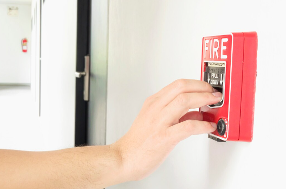 Entenda o Funcionamento e a Importância dos Sistemas de Detecção e Alarme de Incêndio para a Segurança Predial